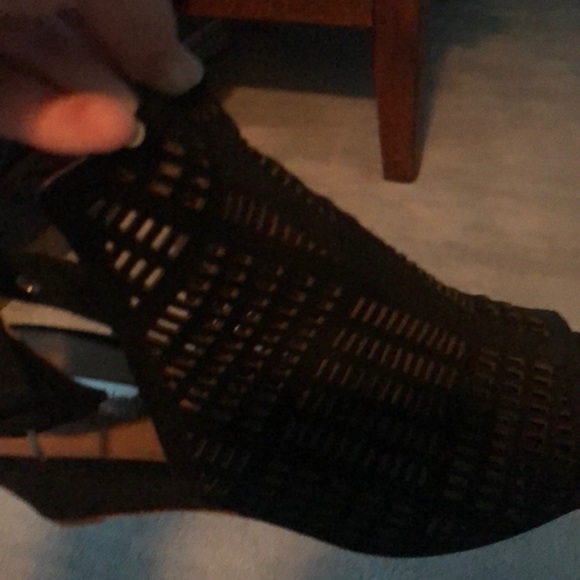 black wedges!! - Picture 3 of 3